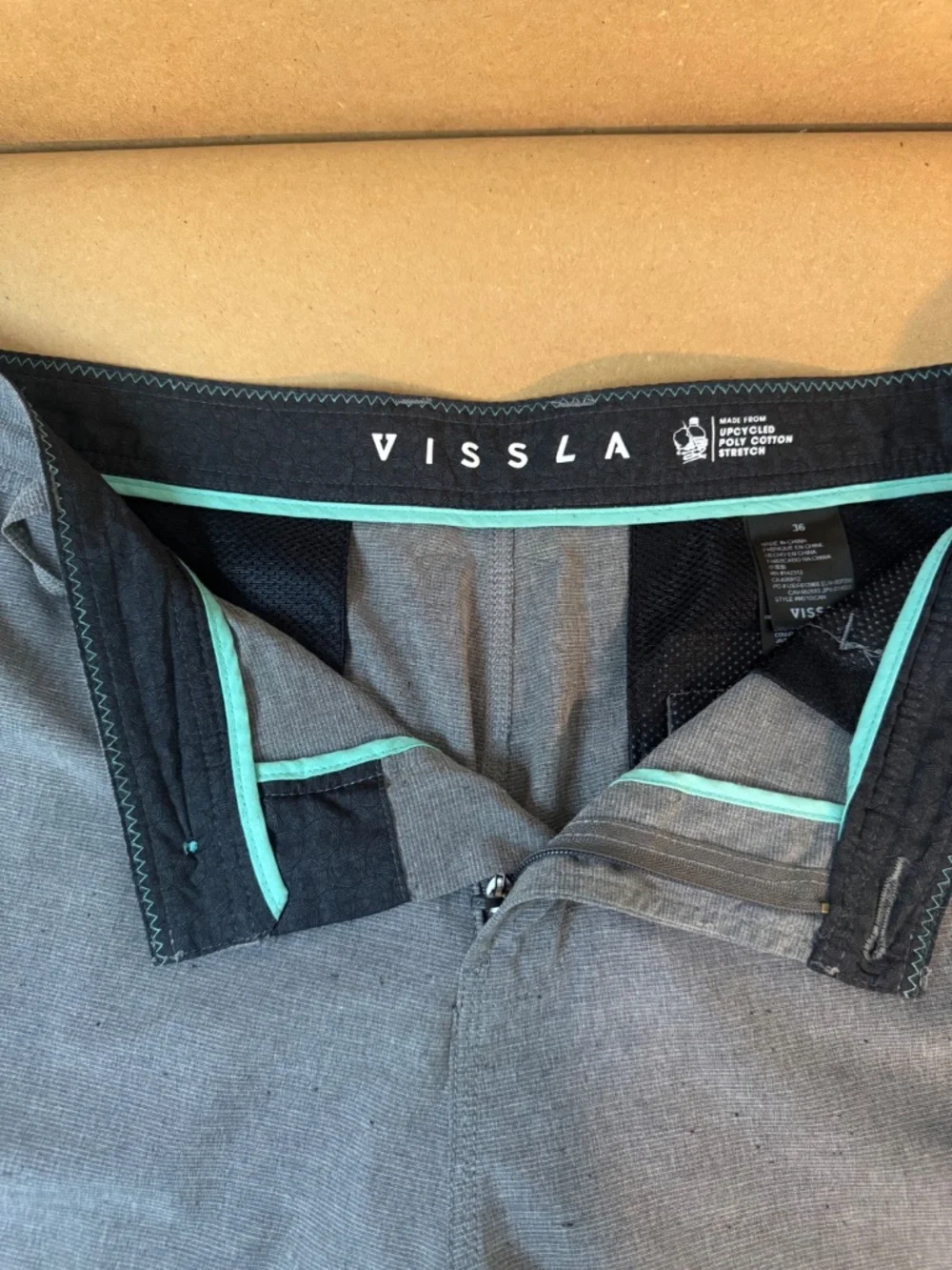 Vissla Hybrid Walkshort - Picture 3 of 9